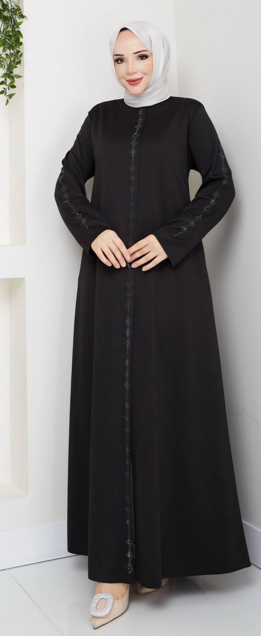 Abaya mit seitlichen Steinen - schwarz