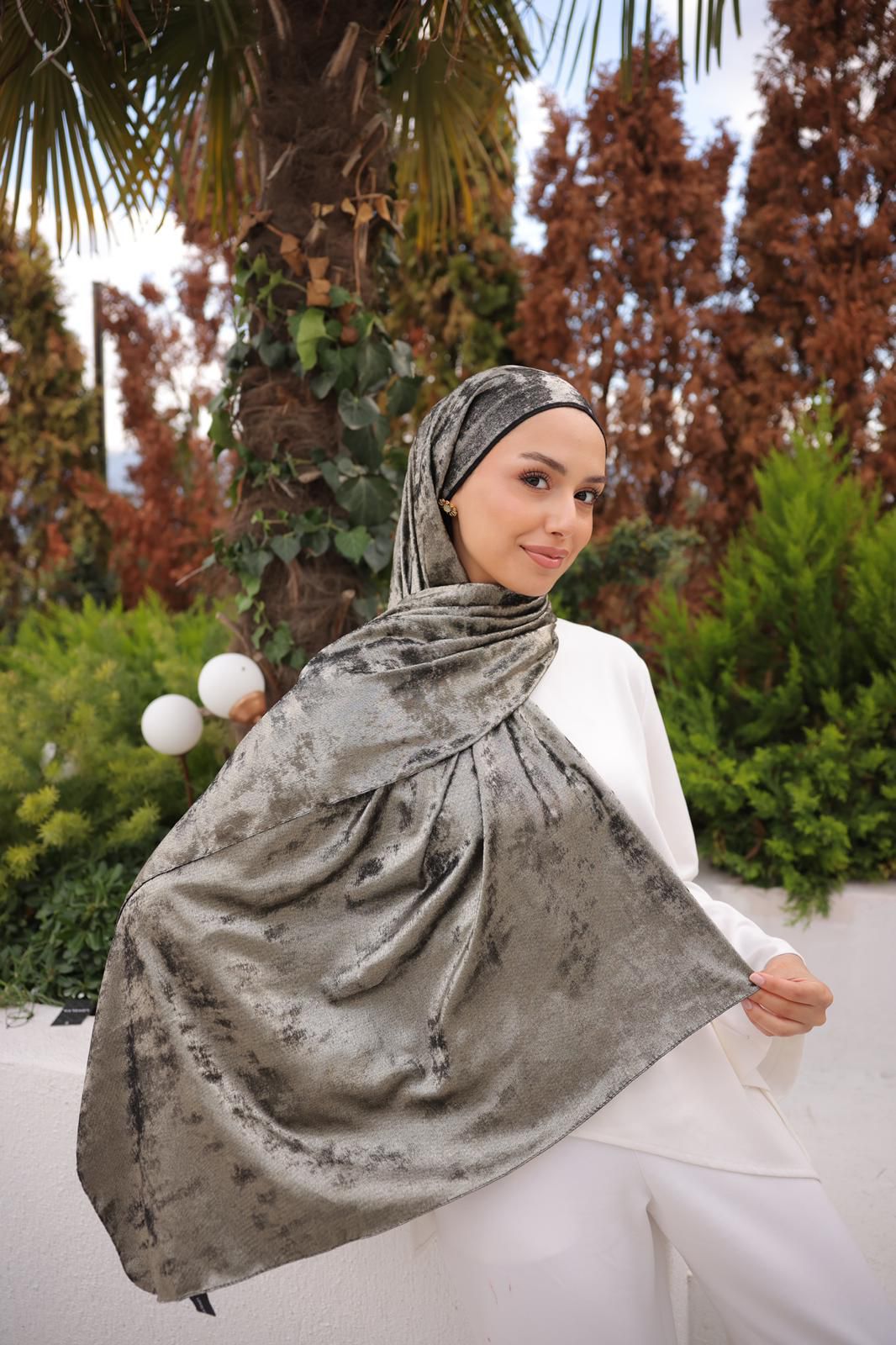 Shine Deluxe - silver green